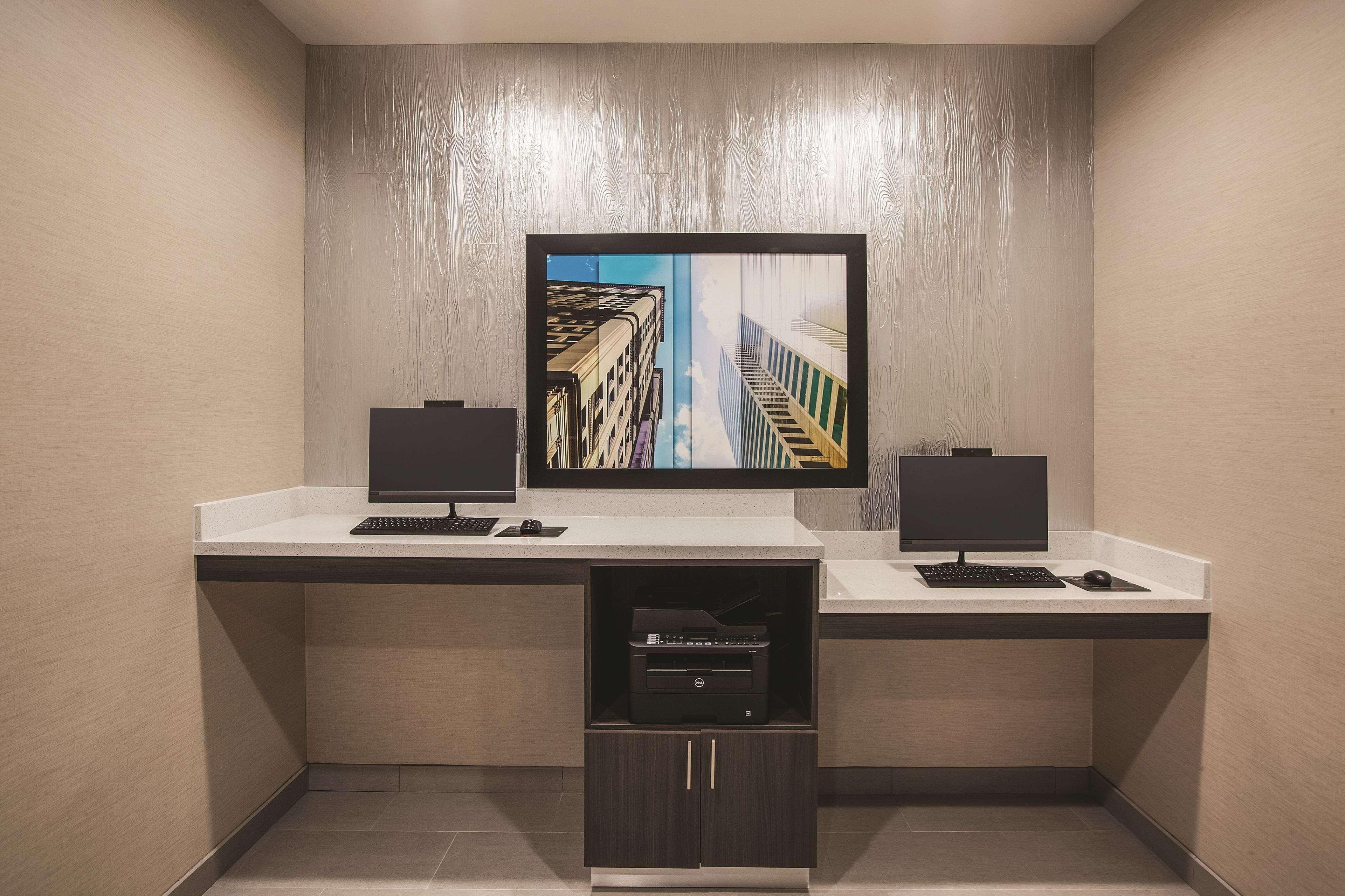 La Quinta By Wyndham Dallas Northeast-Arboretum Garland Exterior photo